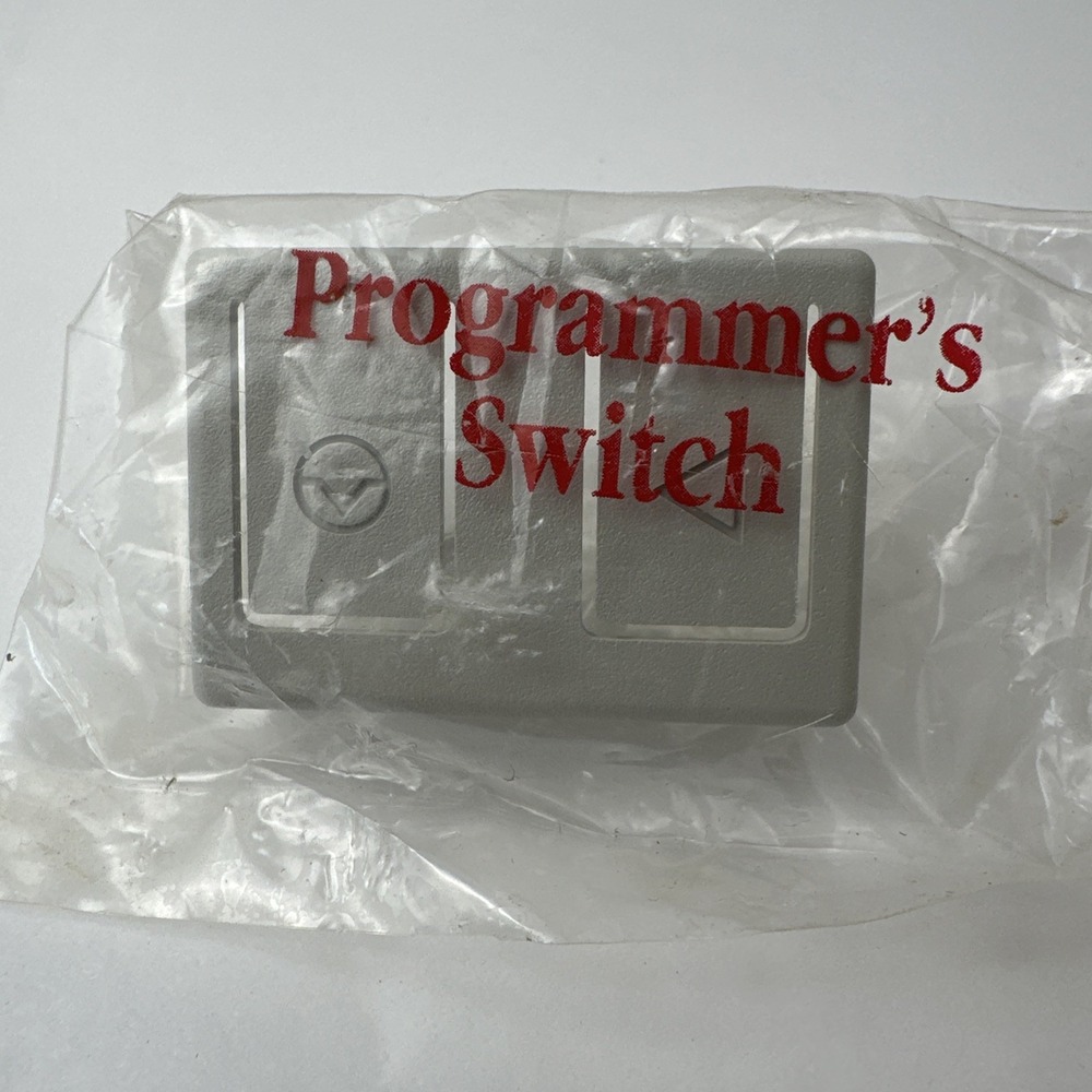 Apple Macintosh SE/30 Reset Interrupt Programmer Switch Button Cap 815-1008-A